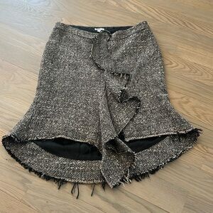 Wool lines ruffled skirt